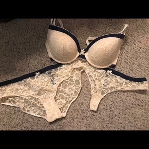 38D Push Up Bra/Matching Thong & Hipster Underwear